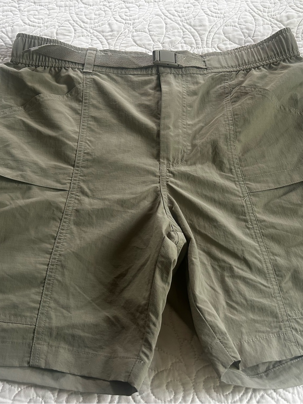 Eddie Bauer Olive Green Lightweight Cargo Shorts